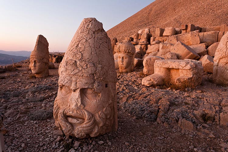Nemrut Dağı
