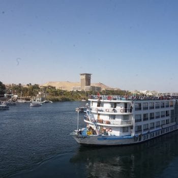1 van de cruise schepen op de Nijl
