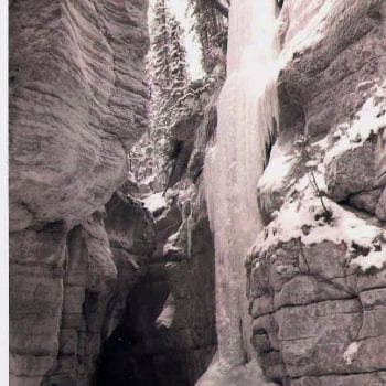 Ice walk Maligne Canyon