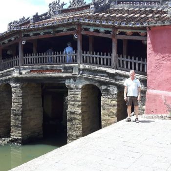de japanse brug in Hoi An mag zeker niet gemist worden
