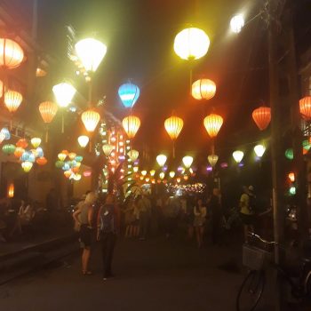 De lampionnen in de straten