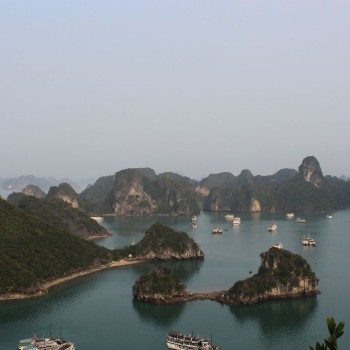 Halong Bay, prachtig maar zeer toeristisch