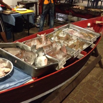 Versgevangen vis 'savonds op de BBQ