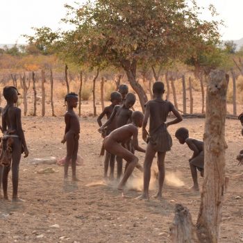 Op bezoek bij de Himba's