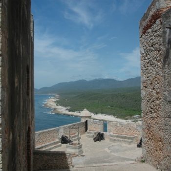 Uitzicht vanaf fort Morro, rond Santiago de cuba 