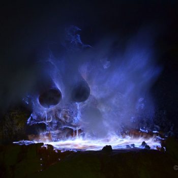 Blue Fire bij Ijen Volcano