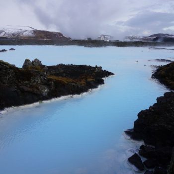 Poeltjes buiten de BLue Lagoon Spa