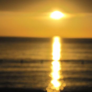 zonsondergang op het strand 