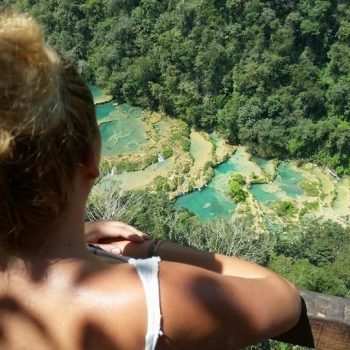 Mooie uitzicht over Semuc Champey na een hele lange hike - nog beter! Als je eenmaal beneden bent kun je er in zwemmen.