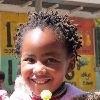 Bij een bezoek aan een school in Knysna
