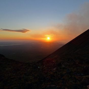 Zonsondergang gevolgd door overnachting op vulkaan Telica