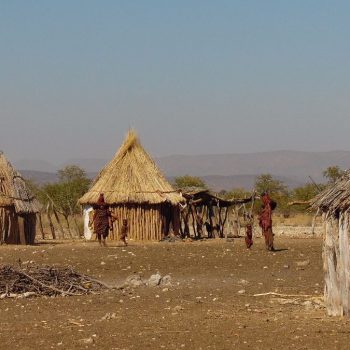 Himba dorp nabij Opuwo