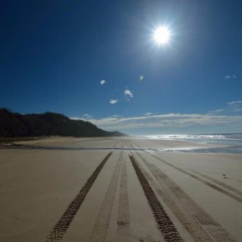 High way from Fraser Island grootste zandeiland ter wereld