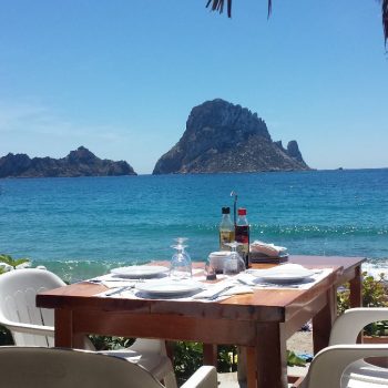 Lunchen met uitzicht op Es Vedra 