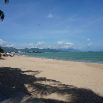 Aan het strand in nha Trang