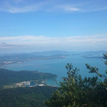 Uitzicht in de kabelbaan over Langkawi