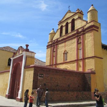 1 van de andere vele kerken in Mexico