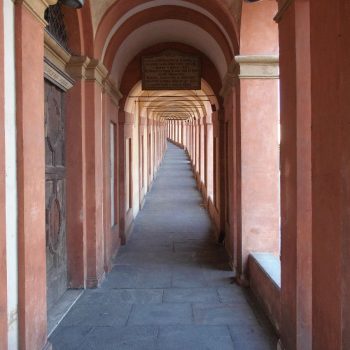Langste zuilen rij in Bologna