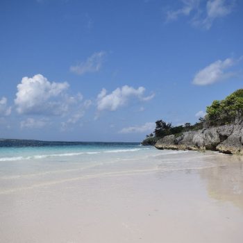 Witte stranden bij Bira