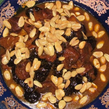 Tajine met rundvlees en pruimen