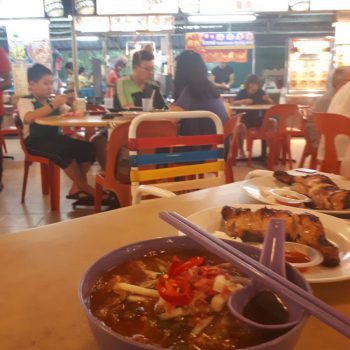 Penang laksa bij long beach café in batu ferringhi