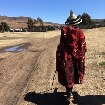 Basutu in traditionele kleding