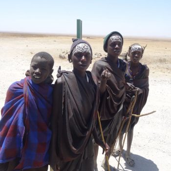 Masaijongens in Serengeti NP