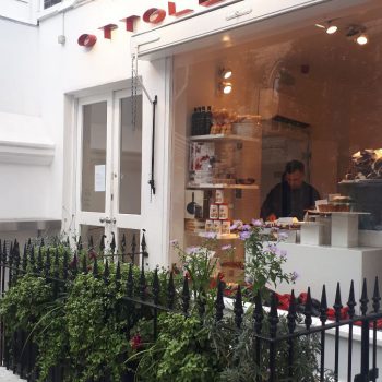 Ottolenghi etalage Notting Hill.