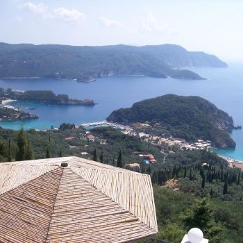 Corfu met uitzicht op zeven baaien.