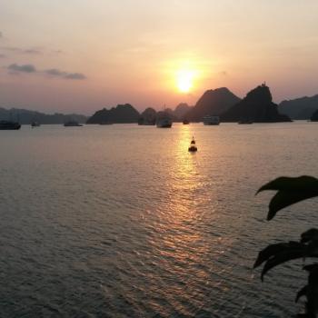 Halong Bay, op een boot tussen 3000 eilanden