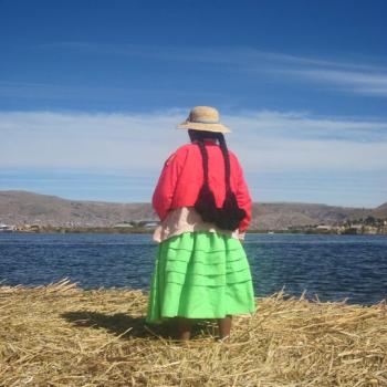 Een local van Las islas Flotantes (Puno)