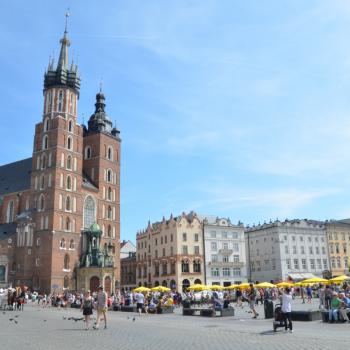Rynek Glowny met op de achtergrond de Mariakerk