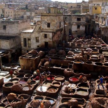 Leerlooierij in de medina van Fez