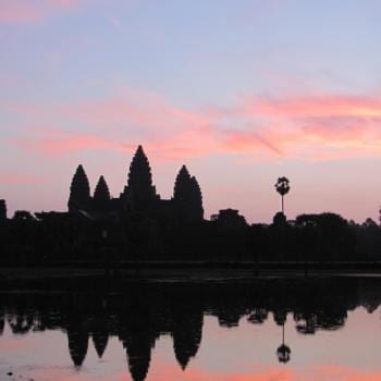 Angkor Wat bij zonsopkomst