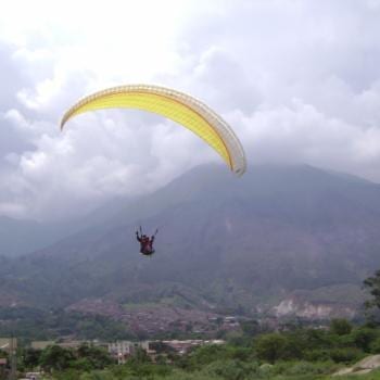 Paragliding in Medellin