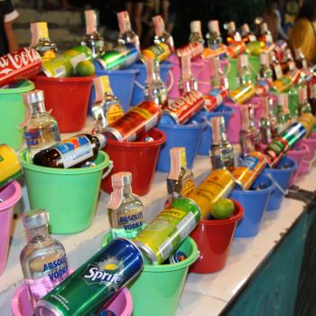 Buckets op de Full Moon Party