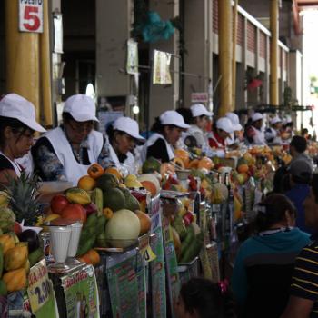 Vers fruit en verse smoothies op elke straathoek