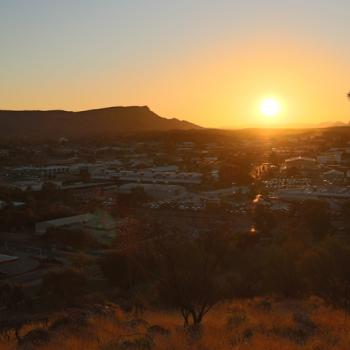 Alice Springs bij zonondergang