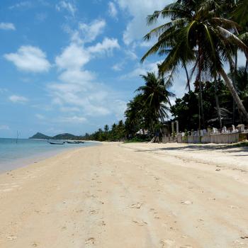 Lipa Noi Beach