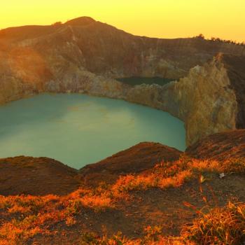 Flores, Kelimutu kratermeer