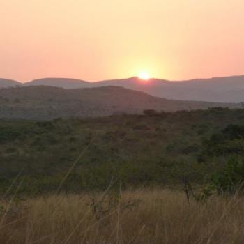 zonsondergang over Umfolozi-Hluhluwe