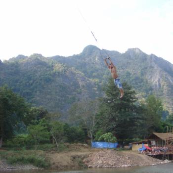 Swings tubing VangVieng. Geniet maar swing met mate!