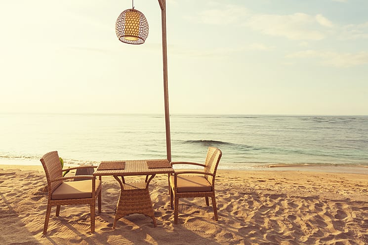 Ontbijten, lunchen en dineren op het strand van de Gili eilanden