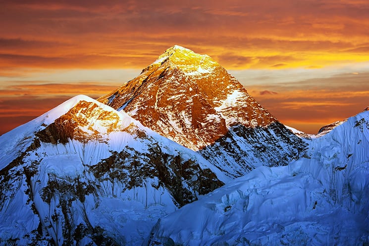 Vlucht over de Mount Everest in Nepal