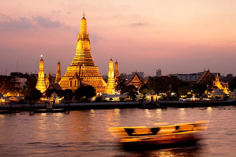 Wat Arun aan de Chao Phraya rivier
