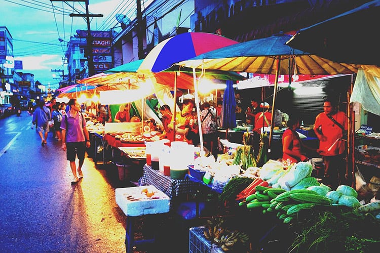 Avondmarkt in Chiang Rai