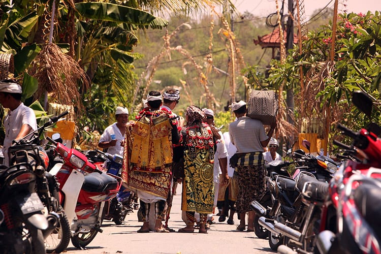 Traditionele ceremonie op het eiland Nusa Lembongan