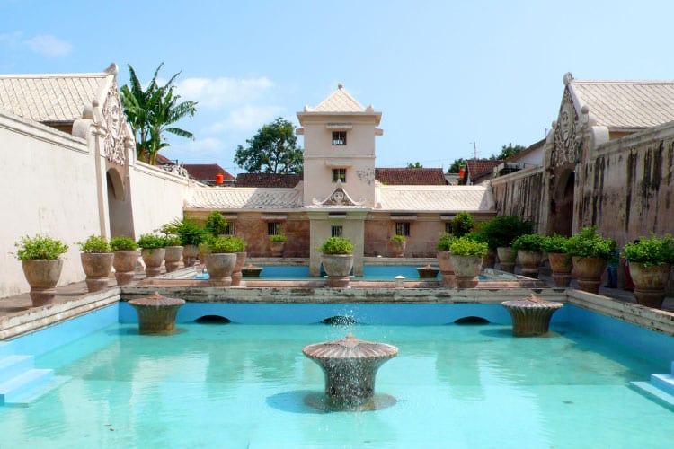 Het Waterpaleis in Yogyakarta