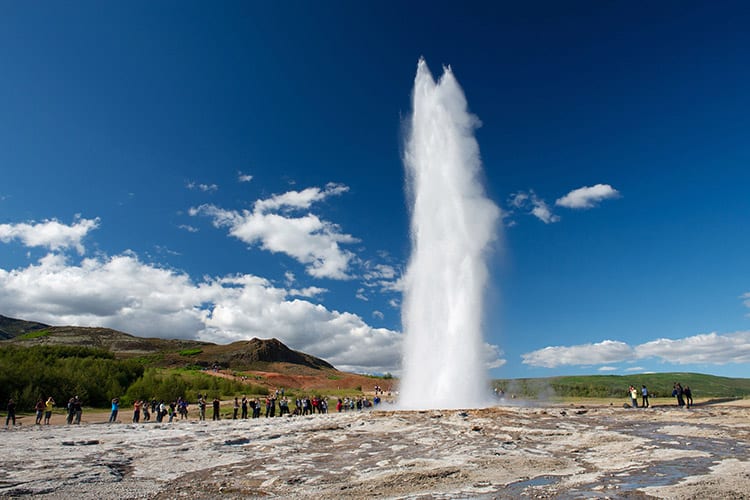 Strokkur geiser bij Geysir