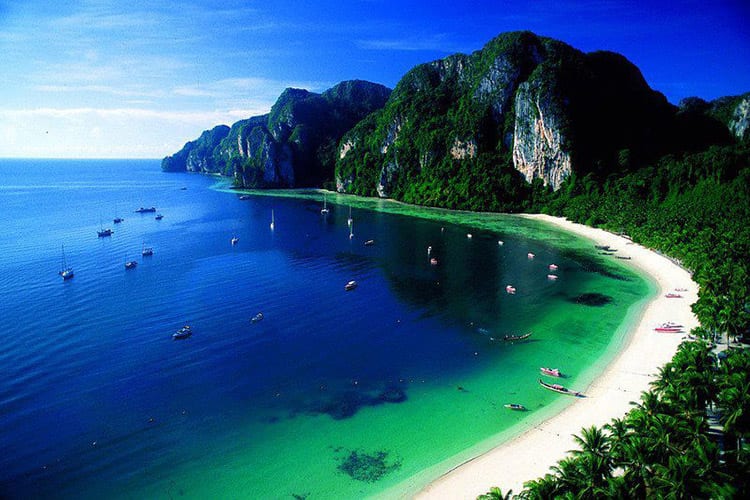 Ao Loh Dalum, Koh Phi Phi